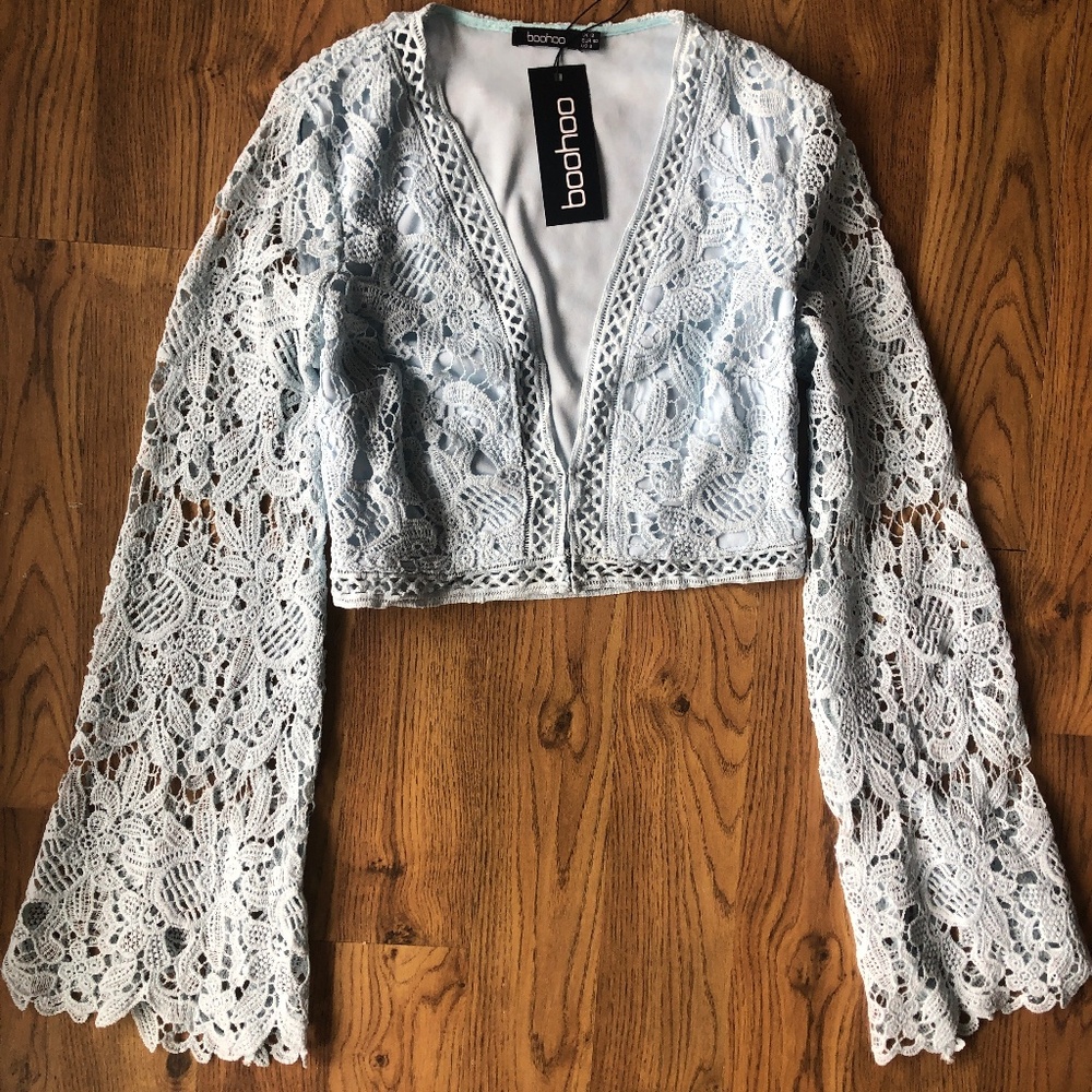 NWT light blue crochet long sleeve crop top boohoo US 8 medium